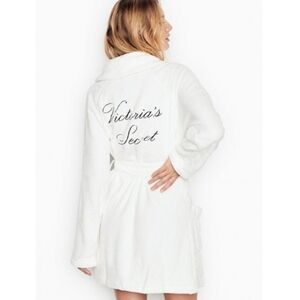 Victoria's Secret Soft White Robe. Size XS